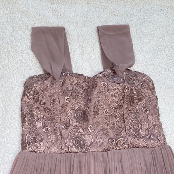 Fashion Nova Mauve Pleated Dress(Size Medium) - Picture 8 of 8